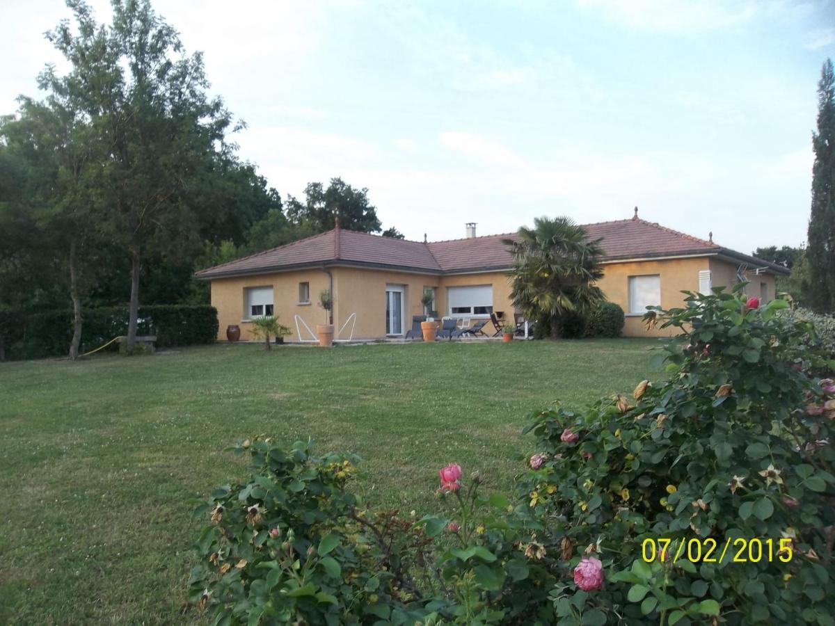 Alaguyauder La Chambre Bed & Breakfast Chatillon-sur-Broue Exterior photo